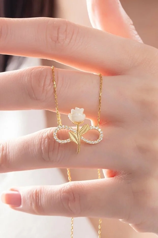 925 Sterling Silber vergoldete Weiße Rose Unendlichkeits-Halskette mit Zirkonia-Stein